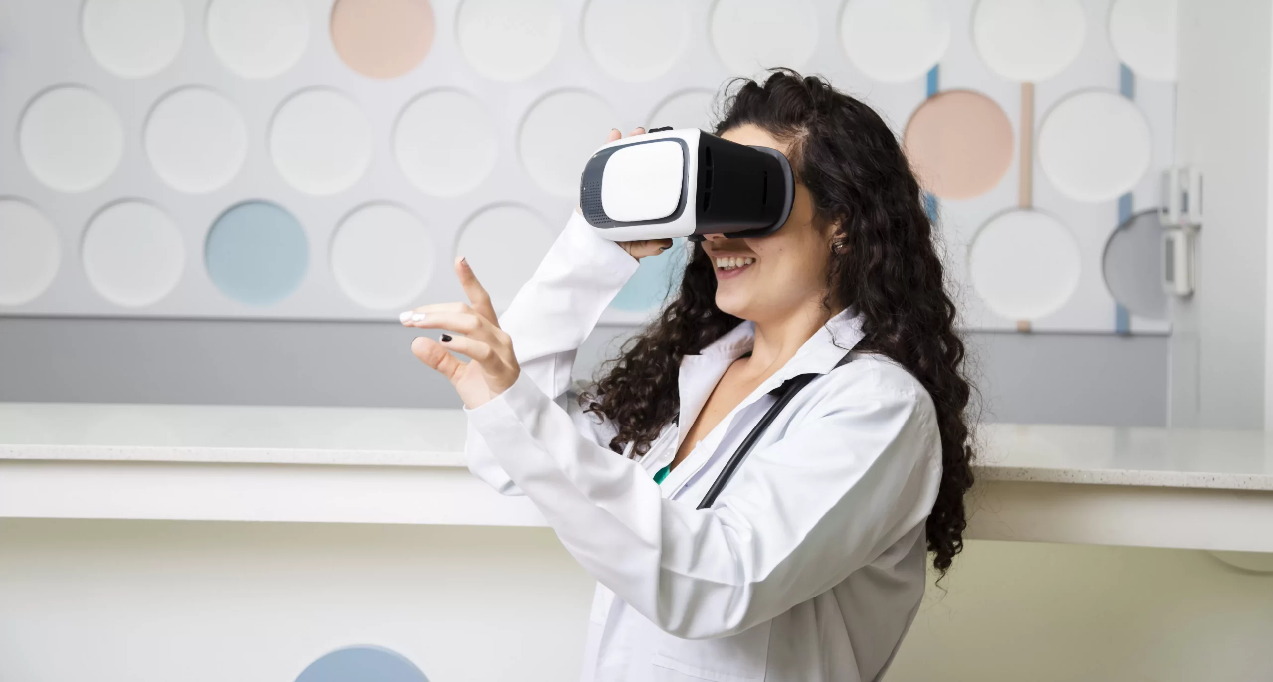 Premieră medicală în România: Spitalul Județean de Urgență Miercurea Ciuc oferă terapie cu VR