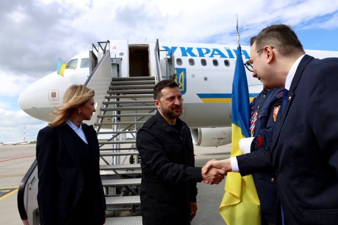 Zelenski a sosit la Praga pentru o vizită de două zile. El se va întâlni cu omologul său ceh Petr Pave și cu premierul Petr Fiala