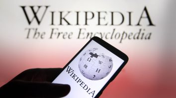 ChatGPT a depășit Wikipedia la numărul de utilizatori activi lunar. Obiectivul OpenAI e de 1 miliard de utilizatori până la finalul anului