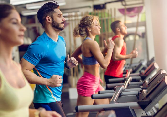 4 din 10 români nu fac nivelul minim de sport pe săptămână. Alexander Florescu, instructor: „Mișcarea nu trebuie să fie perfectă, ci constantă”