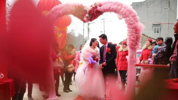 Chinezii tineri cumpără mirese din străinătate din cauza lipsei femeilor în țară