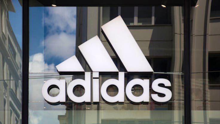 Compania Adidas anunță o breșă de securitate. Datele unor clienţi au fost accesate neautorizat