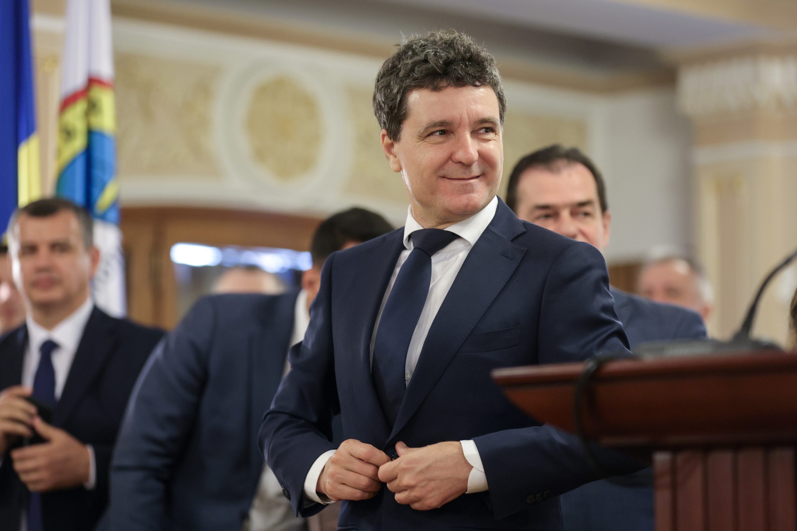 Guvernul se lasă așteptat: Partidele se ceartă pe funcții, nu pe programul de guvernare