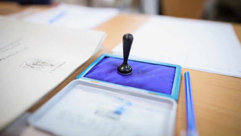 Alegeri prezidențiale 2025: Tot ce trebuie să știi despre ziua votului în România. Când și unde votezi, care sunt documentele necesare și de ce reguli trebuie să ții cont la urne ca să nu ți se anuleze votul