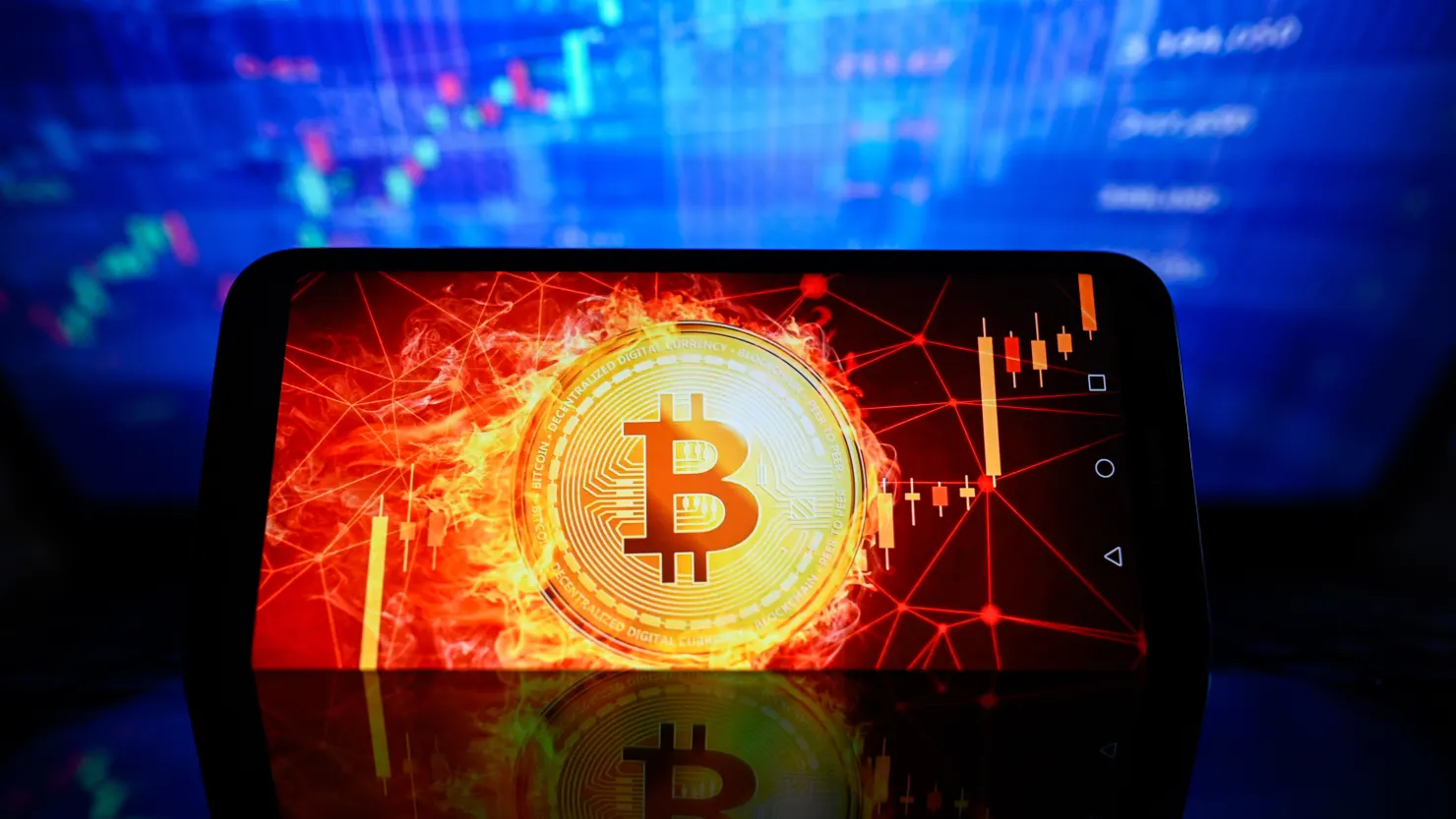 Bitcoin a atins astăzi un nou maxim istoric: 109.487 dolari. Cum se explică această creștere