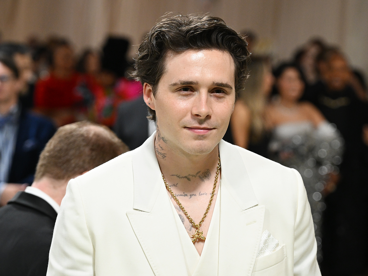 Brooklyn Beckham „se desparte de familie printr-o declarație publică”: „Întreaga mea lume. Te voi alege mereu, iubito”