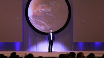 Musk susține că omenirea trebuie să devină o „specie multiplanetară” pentru a-și asigura supraviețuirea