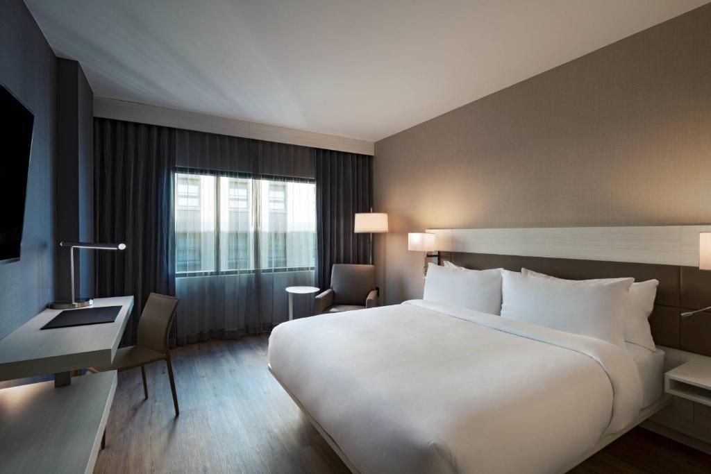 La ce să fii atent când faci o rezervare la hotel?  Recenziile negative recente și constante spun multe despre o proprietate