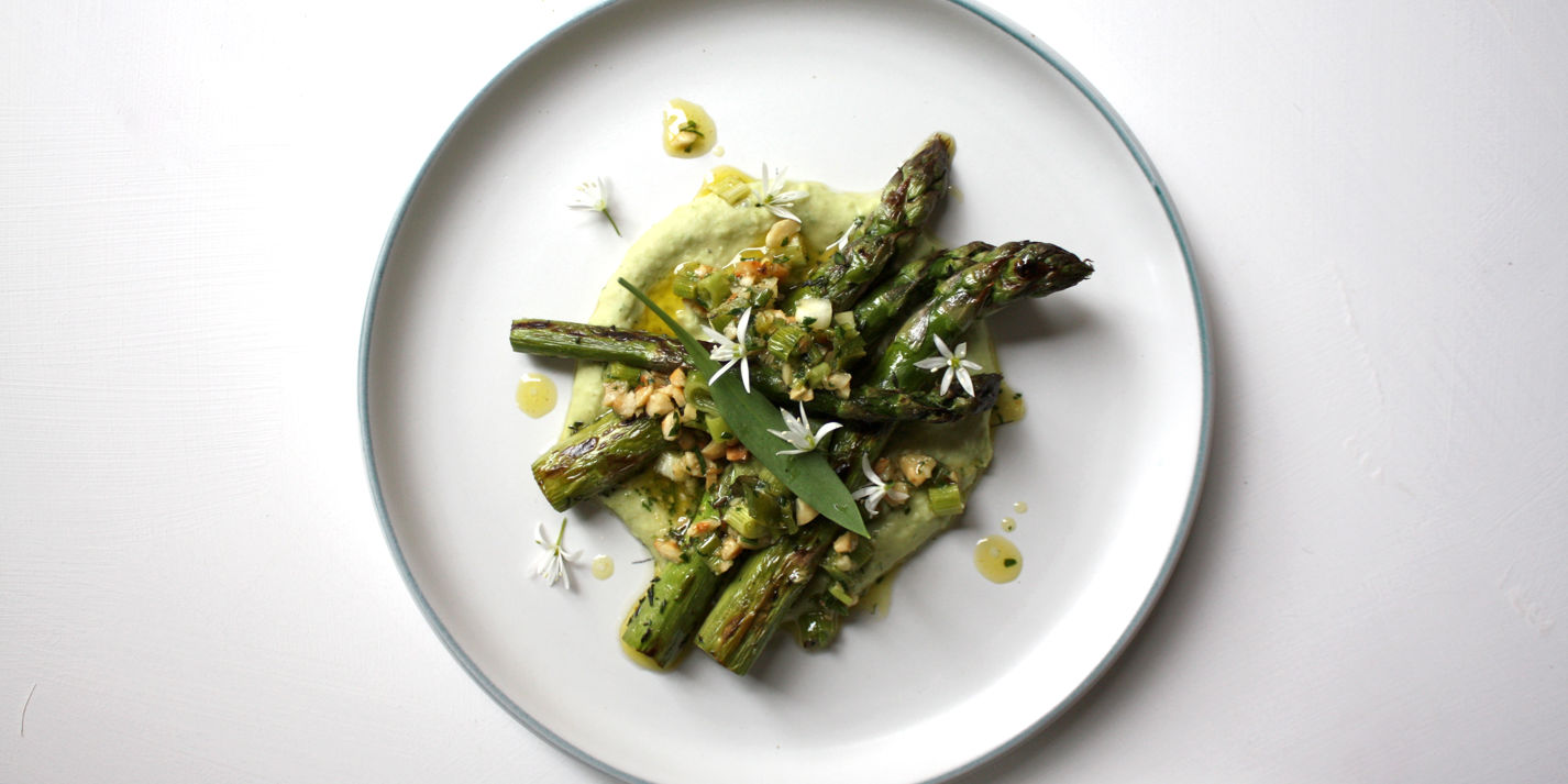 Cum aduci Fine Dining-ul acasă? Alex Strugari, bucatar chef: „Înseamnă mai mult decât o mâncare bună”