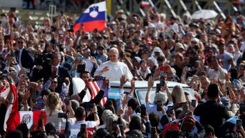 FOTO-VIDEO. Papa Leo al XIV-lea devine oficial liderul Bisericii Catolice. Ceremonia va avea loc azi la Vatican. Participă J.D. Vance, Zelenski, Ursula von der Leyen