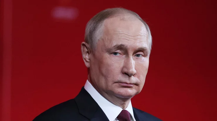 Un comandant rus susține că elicopterul președintelui Putin s-a aflat „în epicentrul” unui atac ucrainean cu dronă