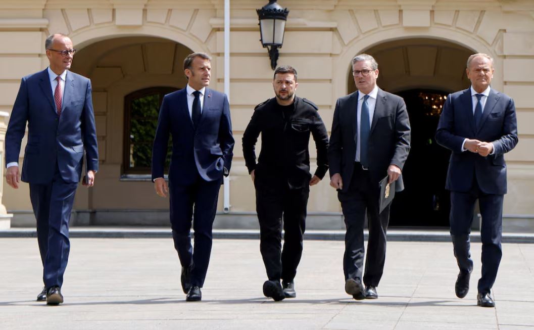 UE și Marea Britanie impun noi sancțiuni Rusiei fără să aștepte decizia lui Trump. Ce sectoare sunt vizate