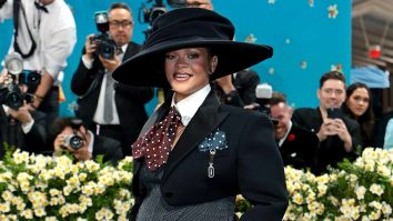 Rihanna este însărcinată cu al treilea copil. Artista și-a confirmat sarcina odată cu apariția sa la Met Gala 2025