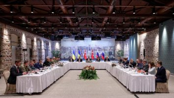 Primele negocieri directe dintre Rusia și Ucraina s-au încheiat în mai puțin de două ore, fără rezultat. Armistițiul de 30 zile a fost abandonat: „Cererile Rusiei sunt rupte de realitate și depășesc cu mult condițiile discutate anterior”, spun ucrainenii