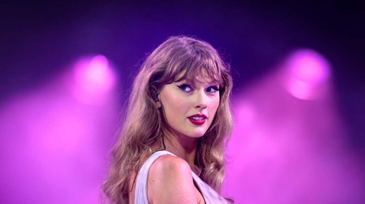 Madame Tussauds a dezvăluit 13 statui din ceară ale lui Taylor Swift, inspirate de turneul „Eras Tour”. Vor fi expuse în 13 orașe de pe patru continente
