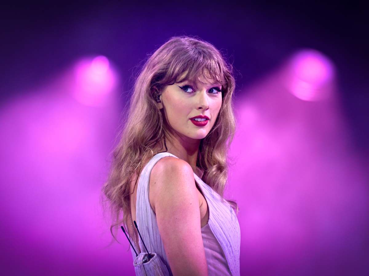 Madame Tussauds a dezvăluit 13 statui din ceară ale lui Taylor Swift, inspirate de turneul „Eras Tour”. Vor fi expuse în 13 orașe de pe patru continente