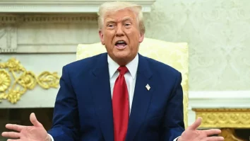Trump lansează noi atacuri la adresa lui Putin: „Se joacă cu focul. Nu realizează ce ar fi pățit Rusia dacă nu eram eu”