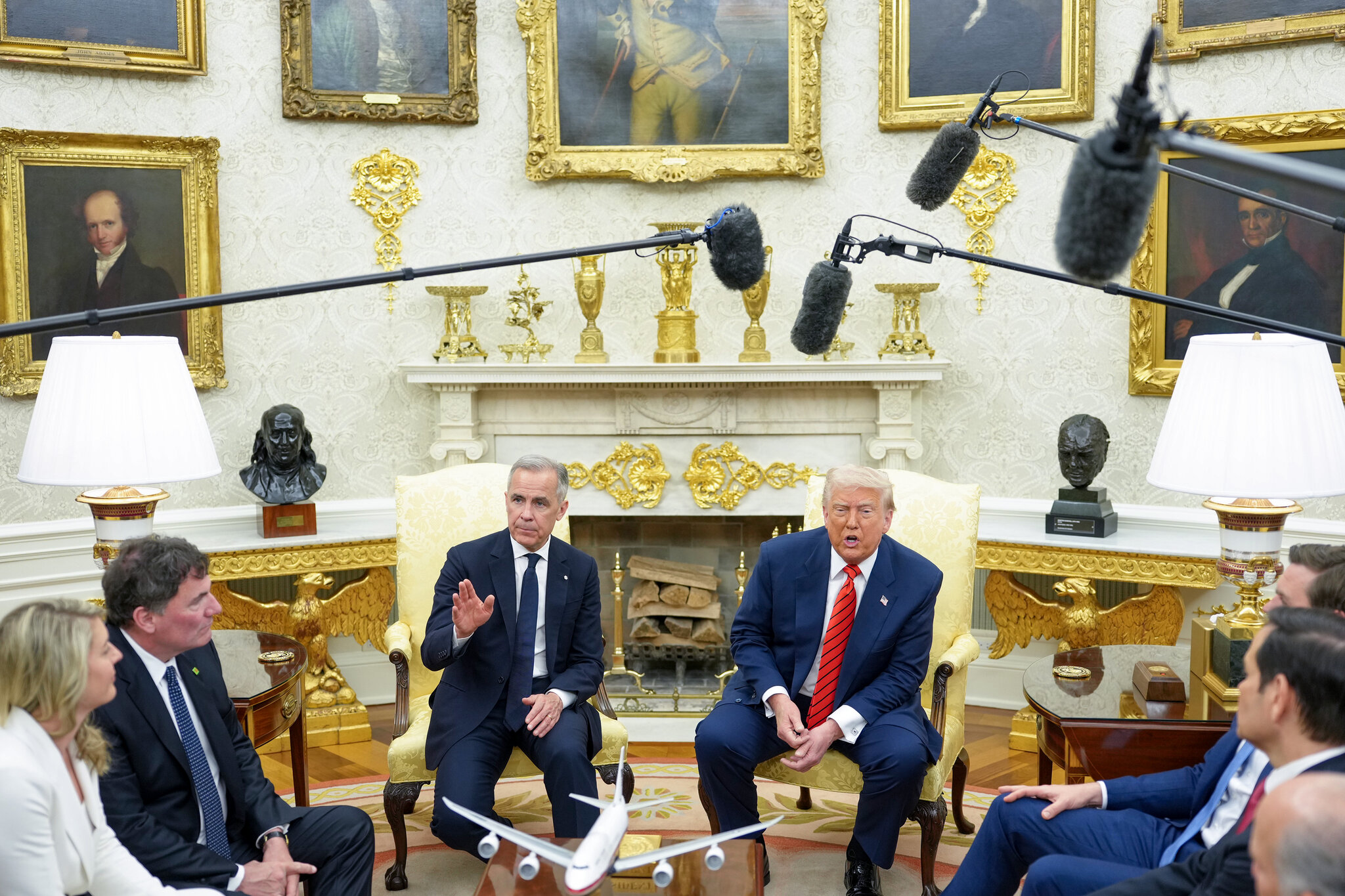 Premierul Canadei, Mark Carney, îl pune la punct pe Donald Trump: „Canada nu este de vânzare”. Cum răspunde Președintele SUA
