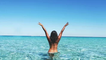 Unde faci plajă azi? Descoperă topul celor mai frumoase plaje pentru nudiști din lume