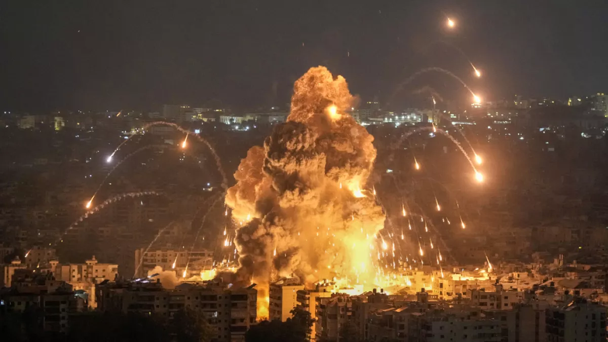 Iran și Israel sunt în război total: Tel Avivul a fost lovit în plin cu peste 150 de rachete ca răspuns la atacurile israeliene