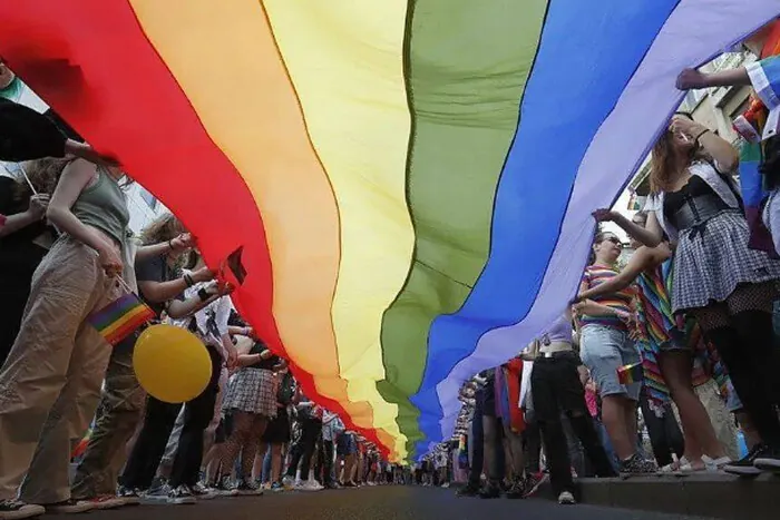 Azi, la București, are loc a XX-a ediție a Bucharest Pride. Patriarhia critică organizarea marșului: „E un act provocator”