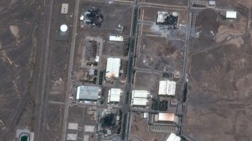 Imaginile din satelit arată pagube uriașe la instalațiile nucleare ale Iranului după atacurile americane