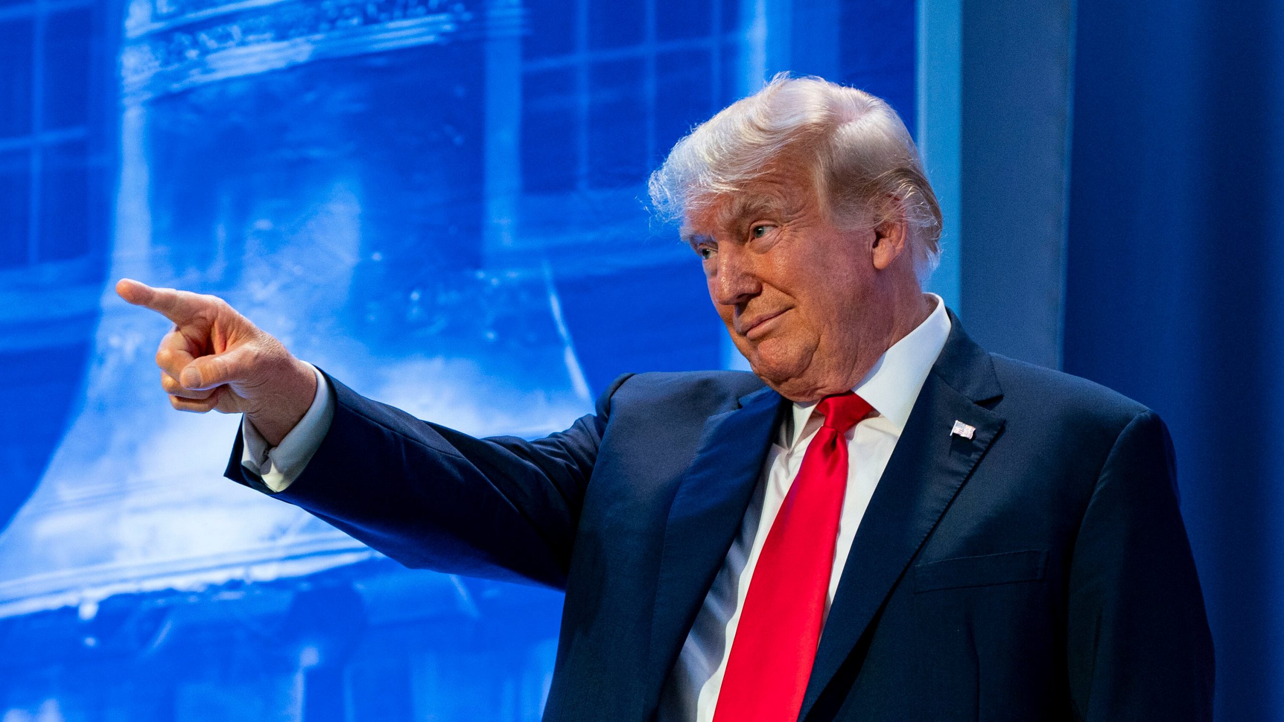 Trump oprește arestările imigranților ilegali care muncesc în restaurante, hoteluri și ferme: „Nu le putem afecta afacerile”