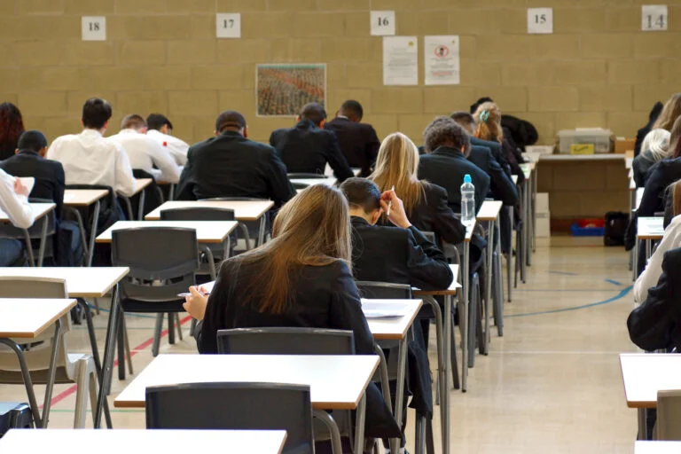 Noile planuri-cadru de liceu schimbă examenul de Bacalaureat din 2030. Care sunt noile probe pe care le vor susține elevii
