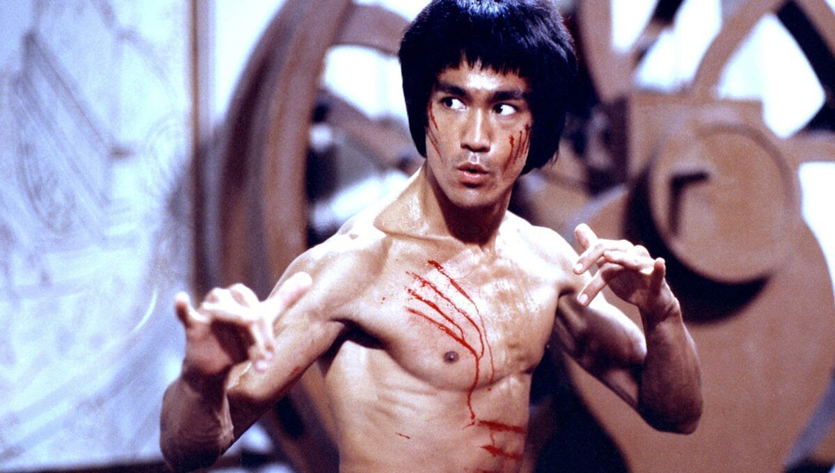 A.I.-ul îl aduce pe Bruce Lee înapoi. Filmele clasice de arte marțiale vor fi refăcute cu ajutorul Inteligenței Artificiale