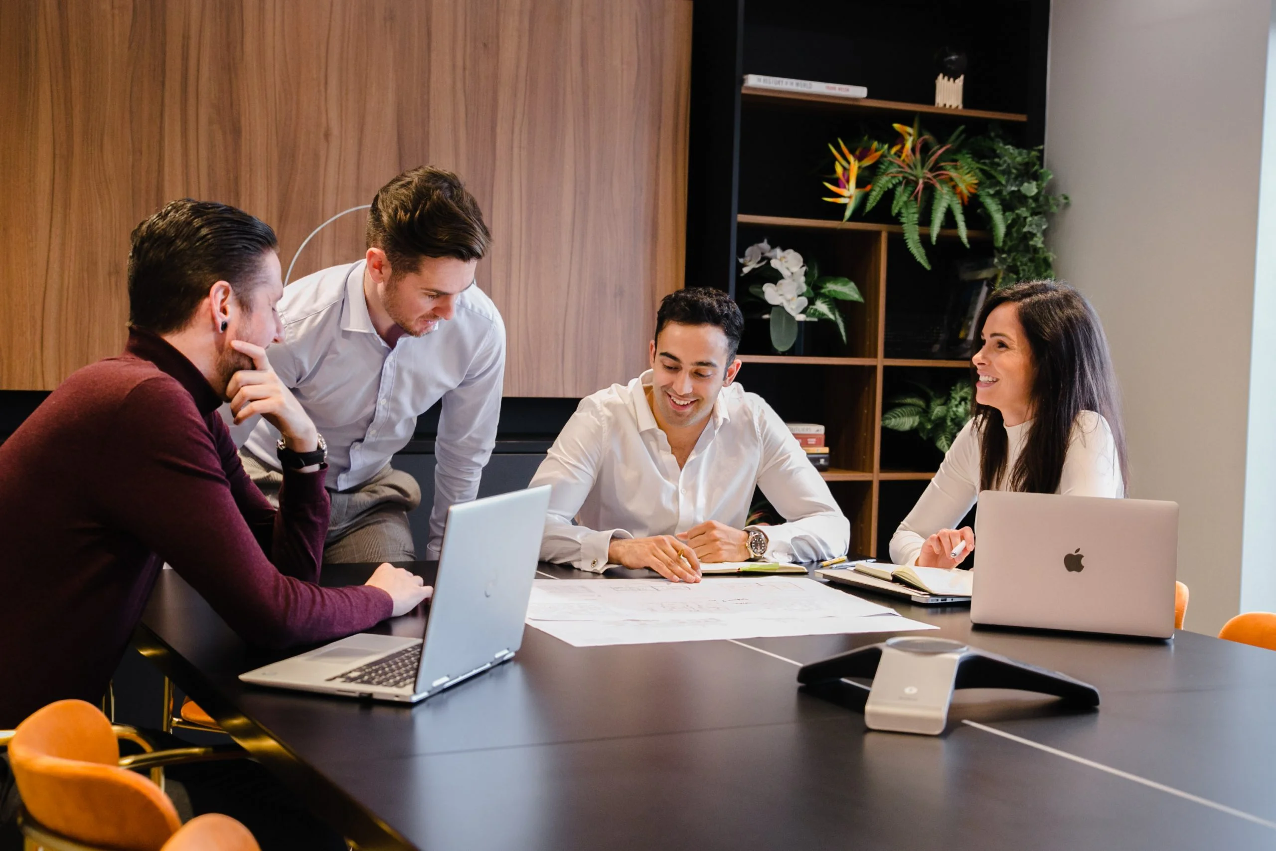 Tinerii între 16-18 ani pot înființa o firmă de exercițiu. Oana Botolan, expert HR: „Orice ajutor în direcția consilierii de carieră este extraordinar”