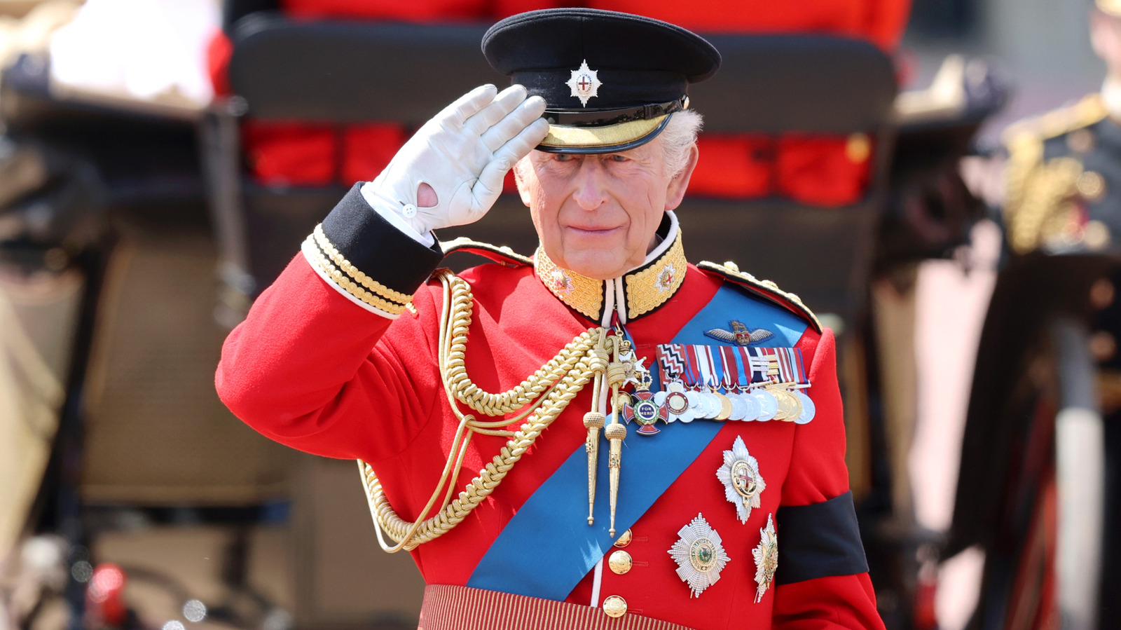 Regele Charles al III-lea a comemorat victimele accidentului Air India. Familia Regală a ținut un moment de reculegere la Trooping the Colour