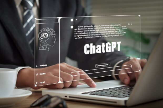 Forbes: ChatGPT consumă peste 500.000kWh pe zi pentru a genera răspunsuri. Ce riscuri are chatbot-ul