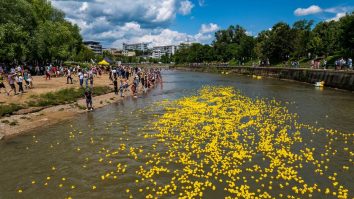1 Iunie e plin de distracție pentru copii și părinți. La Cluj ai cursa de rățuște pe râul Someș și spectacolul copilăriei la MINA Museum