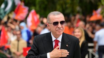 Președintele Erdogan a ținut o conversație telefonică cu Sultanul Omanului: „Orientul Mijlociu nu mai are nevoie de un nou război”