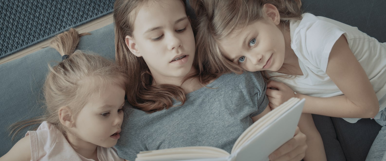 Eldest daughter syndrome se viralizează. Andreea Răduță, consilier parental: „În multe familii, fiica cea mare ajunge să fie mic părinte”