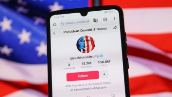 Trump prelungește cu 90 de zile termenul pentru vânzarea TikTok. Casa Albă spune că aplicația rămâne activă până în septembrie