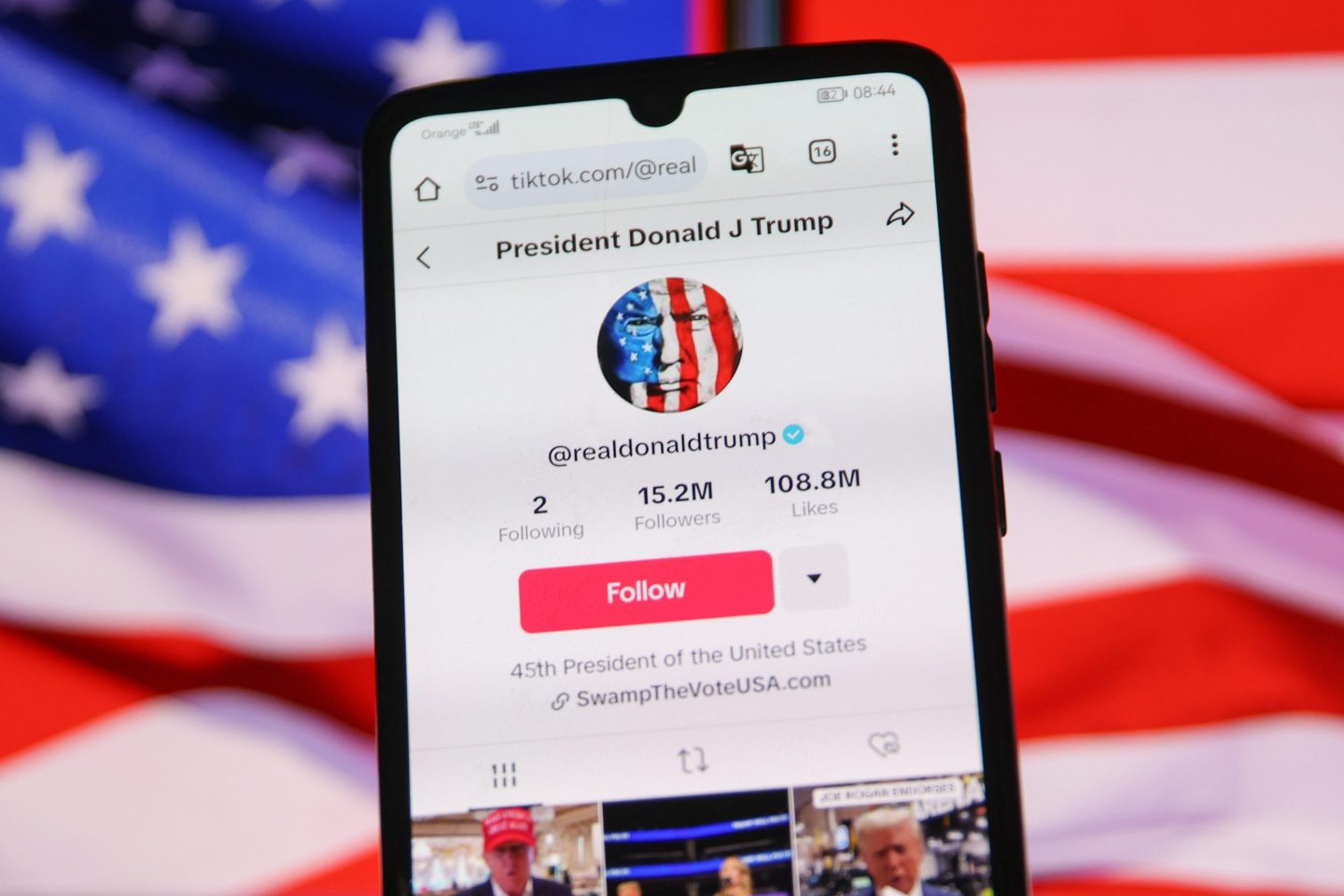 Trump prelungește cu 90 de zile termenul pentru vânzarea TikTok. Casa Albă spune că aplicația rămâne activă până în septembrie