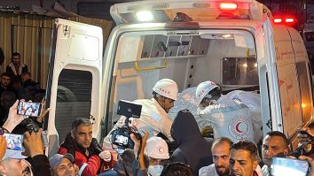 Centrele de ajutor din Gaza se închid după ce zeci de palestinieni au fost uciși de IDF în Rafah