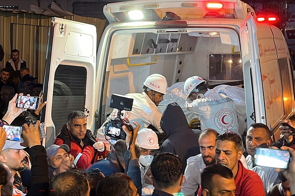 Centrele de ajutor din Gaza se închid după ce zeci de palestinieni au fost uciși de IDF în Rafah