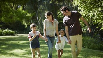 Azi este Ziua Națională a Adopției. Ramona Dudaș: „Răspundem de sufletul acestui copil“