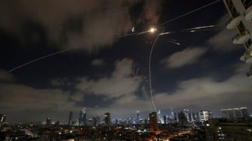 LIVE UPDATE. Război Israel-Iran: Trump decide dacă SUA intră sau nu în război de partea Israelului. Atacurile continuă. Liderul Suprem Ali Khamenei respinge apelul lui Trump la „capitulare necondiționată” și spune oficial că Iranul e în război