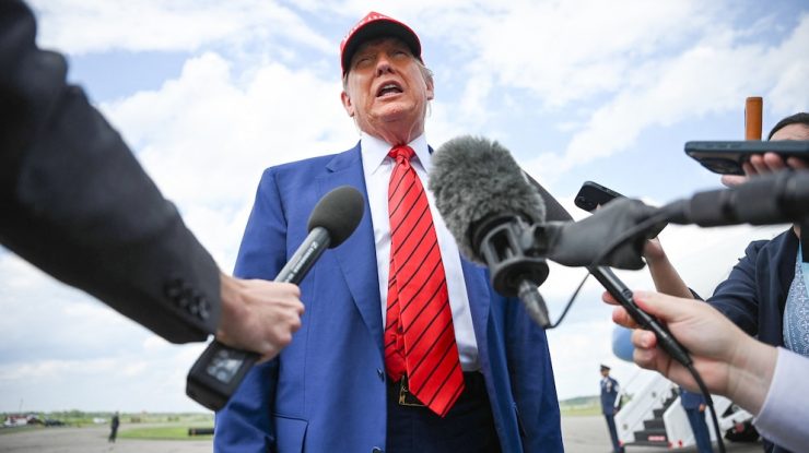 LIVE UPDATE. Război Israel-Iran: Trump anunță că nu a luat încă o decizie privind implicarea SUA în război și spune că „va discuta” cu Iranul, după eșecul Europei în negocieri. Atacurile continuă. Armata israeliană vizează sediul Basij din Teheran, de unde sunt controlați cetățenii iranieni