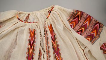 Astăzi sărbătorești Ziua Internațională a Iei Românești. Andreea Tănăsescu, fondator „La Blouse Roumaine”: „Este un ADN al creativității”