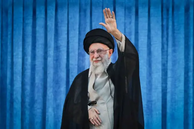 Iranul refuză capitularea cerută de Trump. Ali Khamenei: „Iranul nu va accepta o pace sau un război impus”