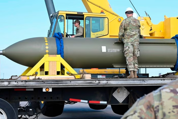Israelul cere ajutorul SUA. Țara are nevoie de bomba GBU-57A/B MOP, de 14 tone, pentru a distruge instalaţiile iraniene din inima munţilor