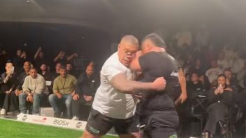 „RunIt” este un sport lansat în Australia, inspirat din rugby. Un medic din Noua Zeelandă avertizează că sportul poate fi fatal