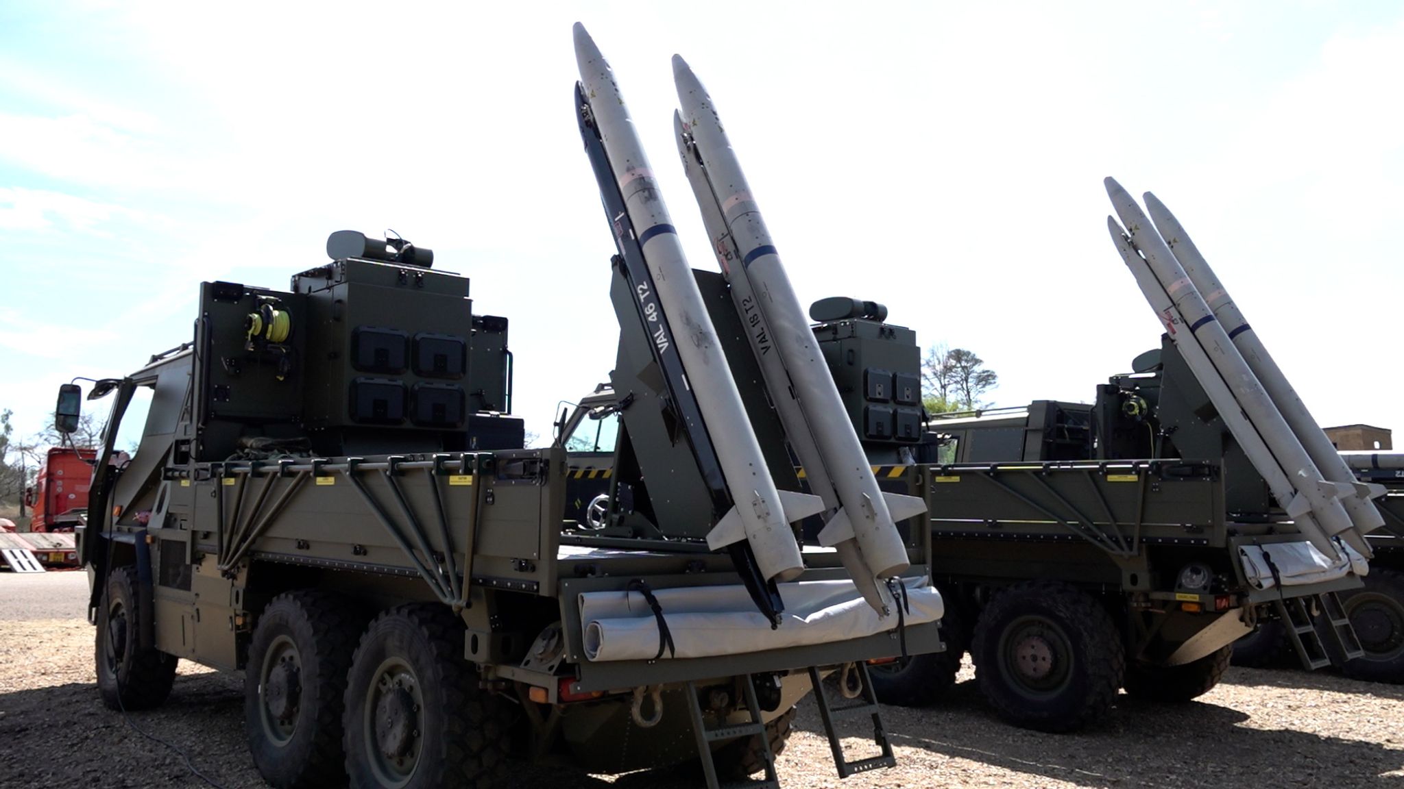 Regatul Unit investește 6 miliarde de lire sterline într-un program de reînarmare. Planul include achiziția a 7.000 de rachete și drone cu rază lungă