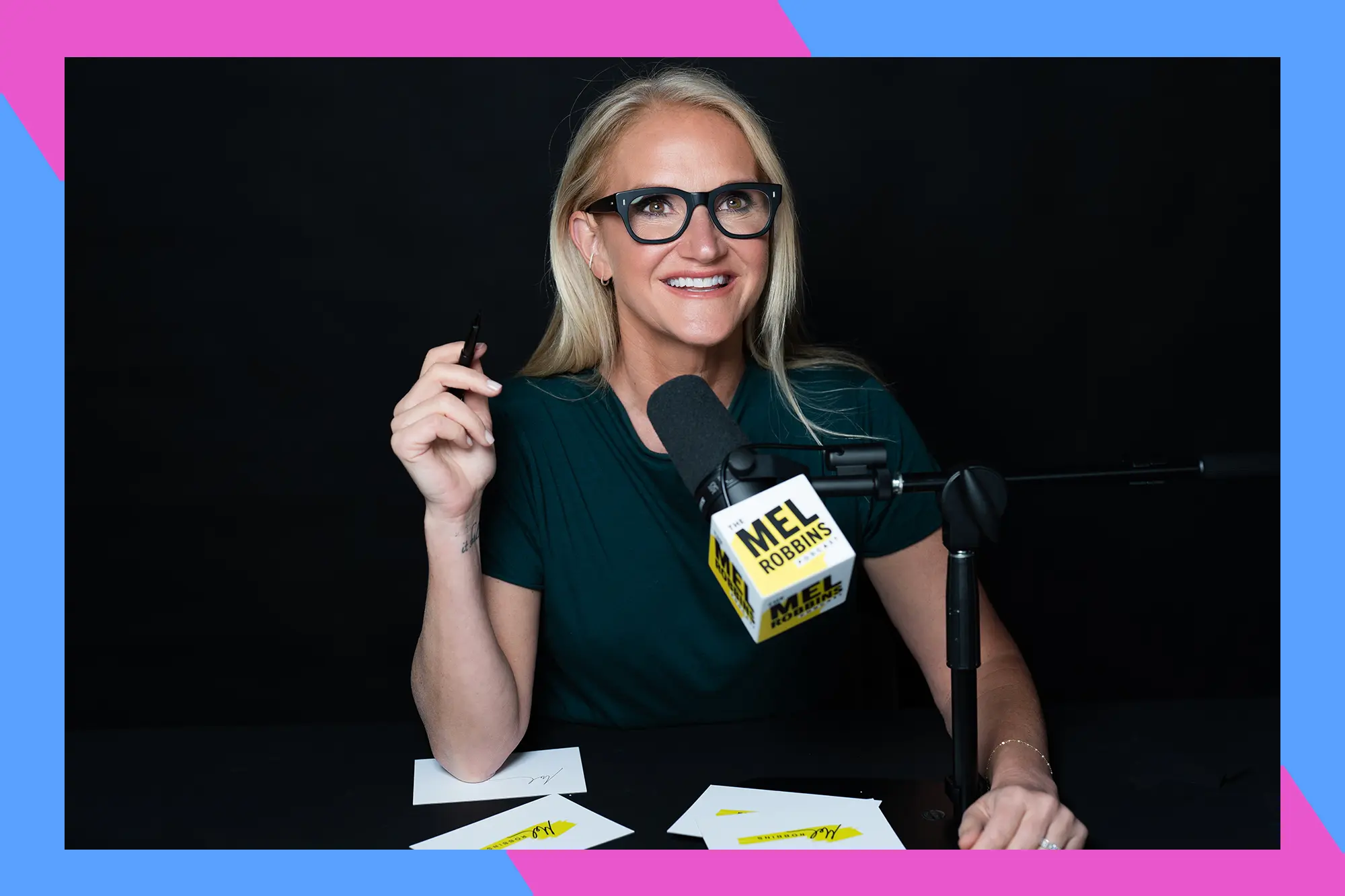 Mel Robbins îți propune 7 obiceiuri care îți schimbă ziua în doar câteva minute