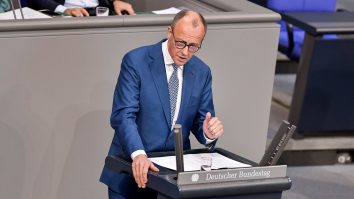 Friedrich Merz se întâlnește cu Președintele Donald Trump la Casa Albă. Este prima întâlnire de când Merz a devenit Cancelar