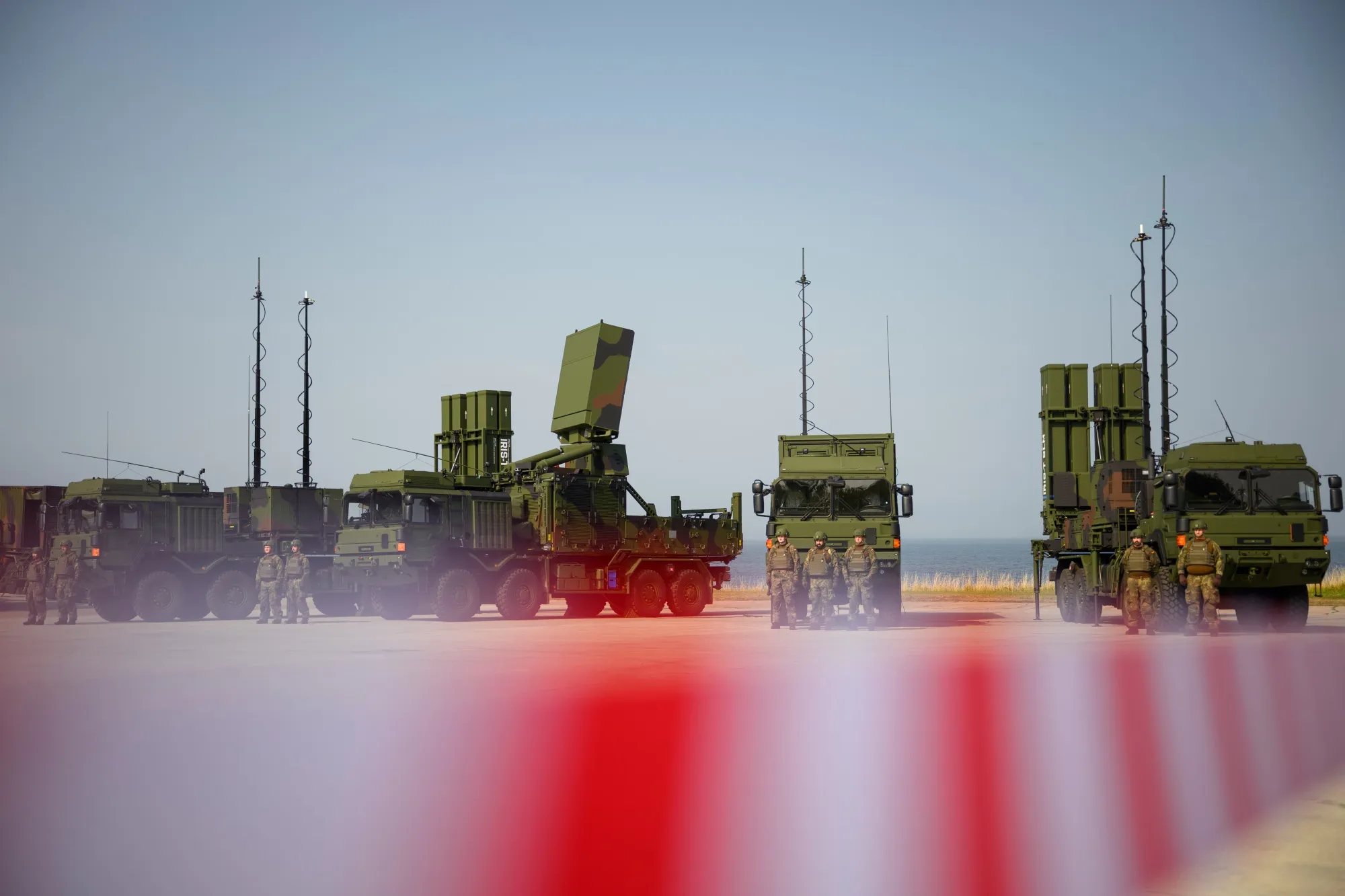 NATO vrea ca statele membre să crească de cinci ori capacitatea forțelor de apărare aeriană, pe fondul „amenințării rusești”